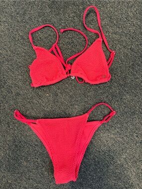 NWOT Lokal Swim Co. brand Coral crinkle bikini set adjustable strappy